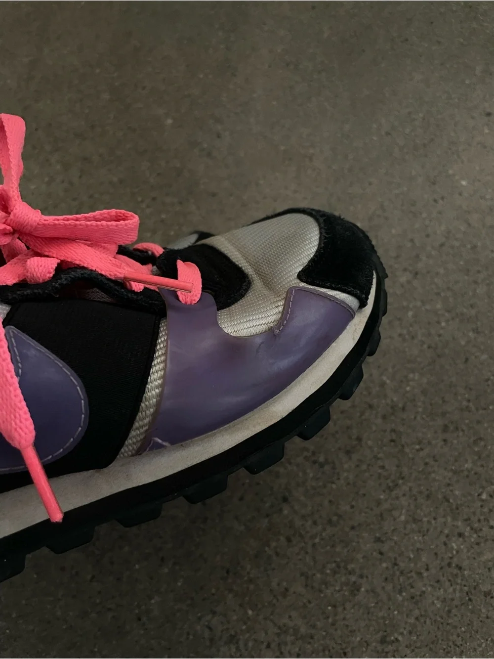 Nike Women’s Black and Purple Running Sneakers with Pink Laces Size 7